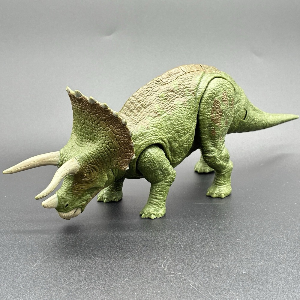 Mattel Jurassic World Dino Rivals Dual Attack Triceratops Green Dinosaur Figure